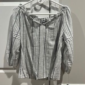NWT, size small women’s, black and white loose top